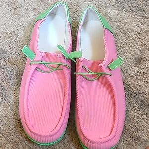Women's contrast color loafers